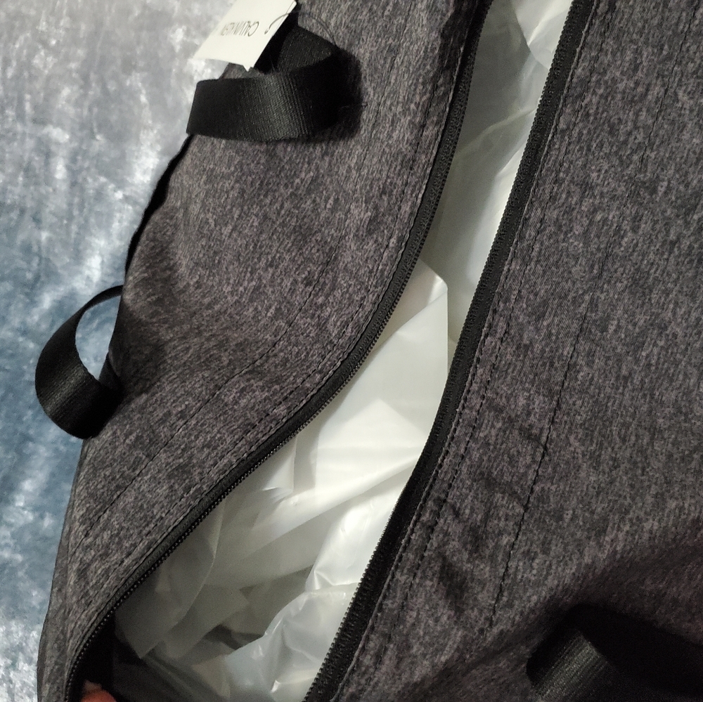 NWT Calvin Klein Bag - Picture 3 of 4